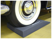 Picture of a Bentley S2 wheel on Reifenkissen cushions